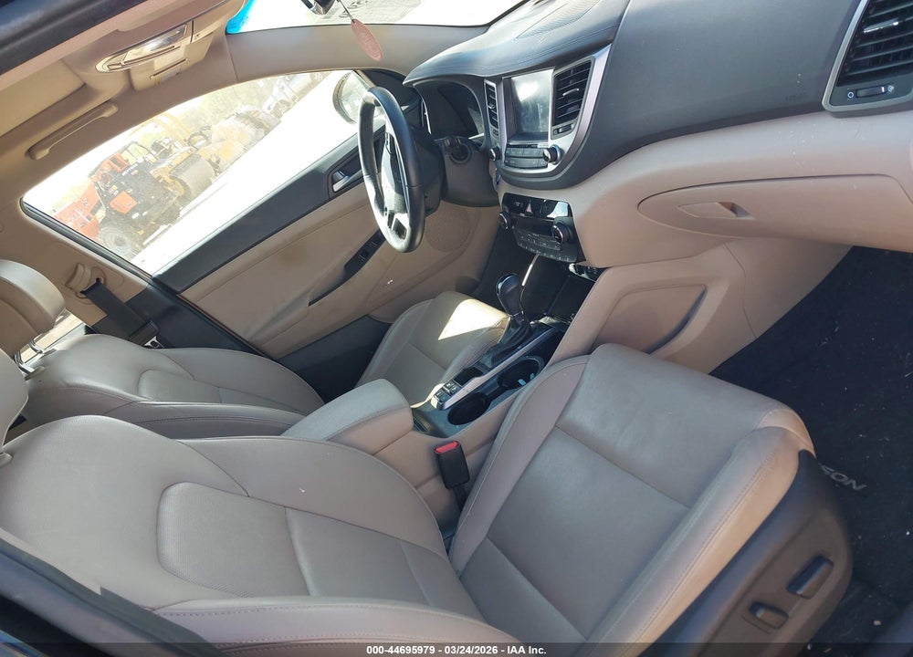 2017 HYUNDAI TUCSON LIMITED VIN: KM8J3CA20HU385489