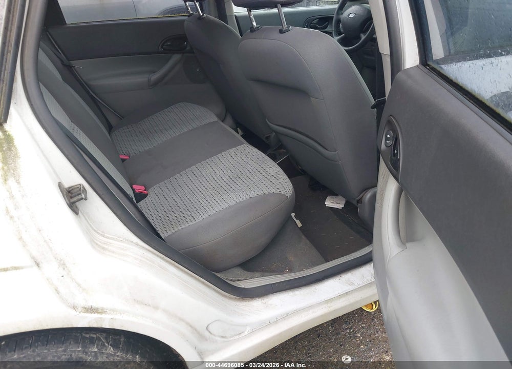 2007 FORD FOCUS S/SE/SES VIN: 1FAFP34N07W365806