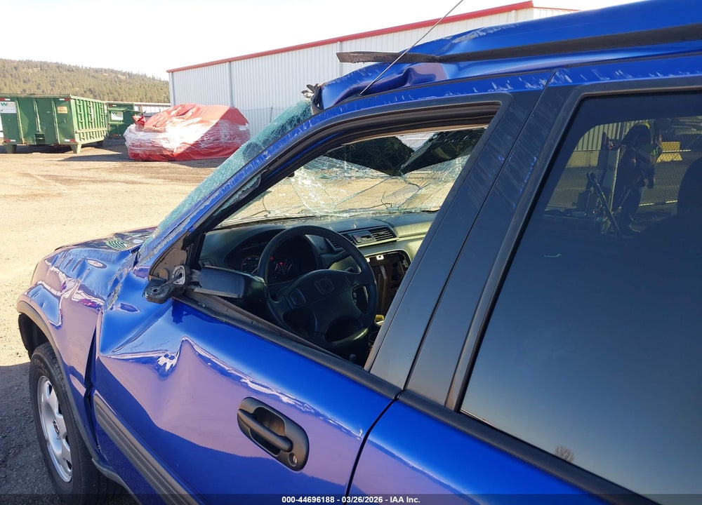 2001 HONDA CR-V LX VIN: JHLRD18401C042227