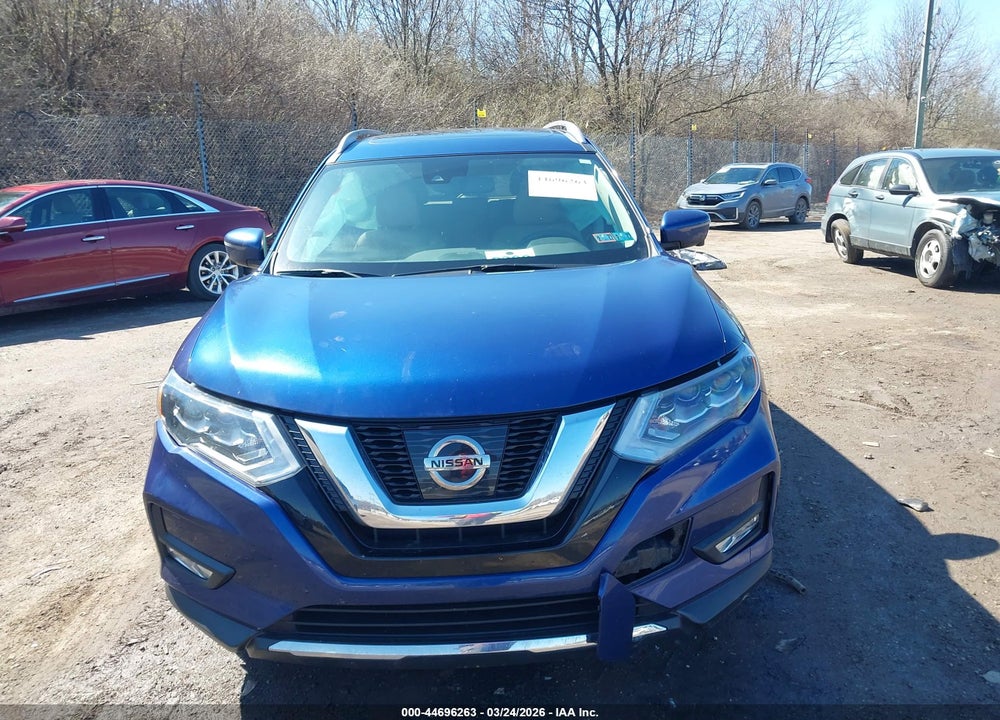 2017 NISSAN ROGUE SL VIN: 5N1AT2MV0HC848141