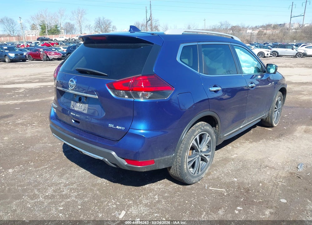 2017 NISSAN ROGUE SL VIN: 5N1AT2MV0HC848141