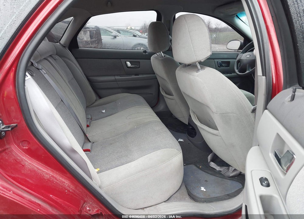 2000 FORD TAURUS SES VIN: 1FAFP55S2YG114104