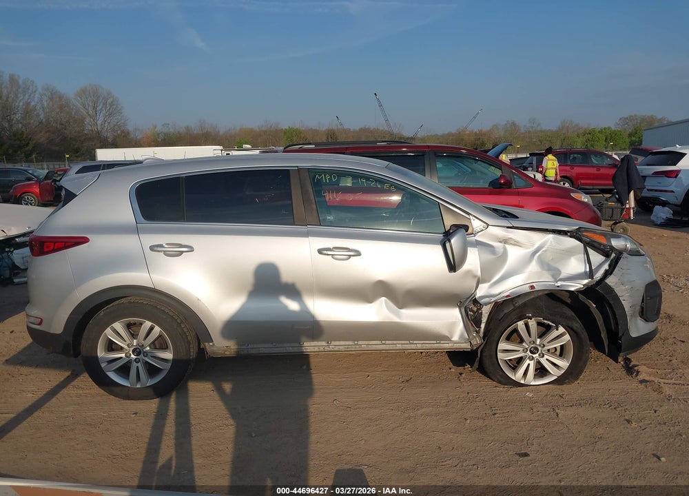 2019 KIA SPORTAGE LX VIN: KNDPM3AC6K7562430