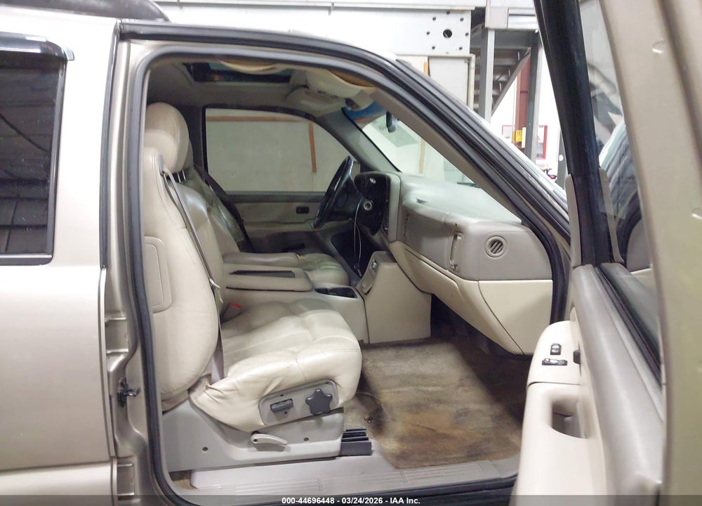 2002 CHEVROLET TAHOE LS/LT/Z71 VIN: 1GNEK13Z72R240863