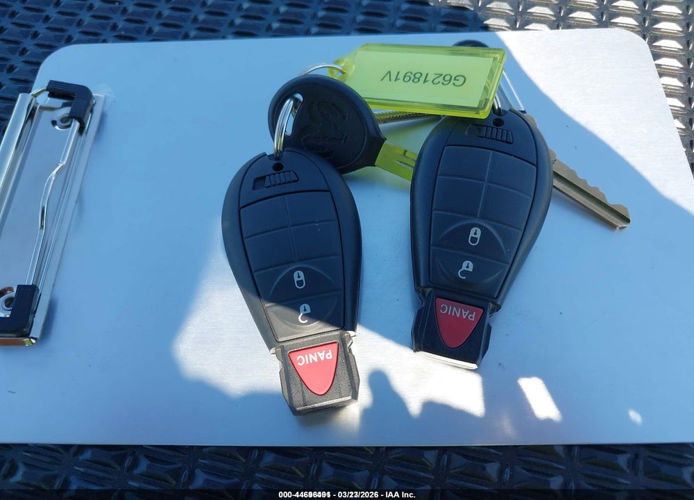 2018 RAM 1500 VIN: 1C6RR7KG2JS306582