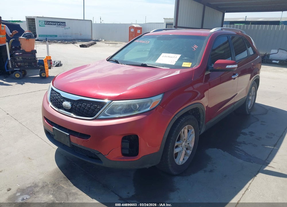 2014 KIA SORENTO LX VIN: 5XYKT4A61EG452650