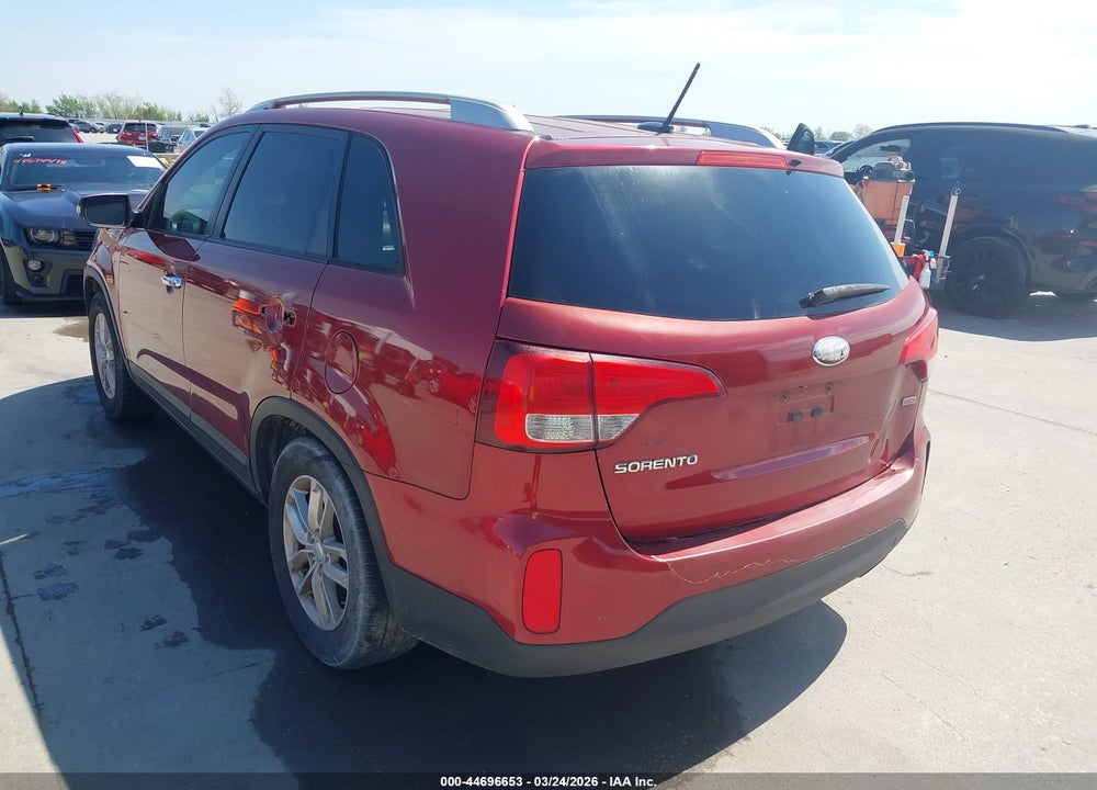 2014 KIA SORENTO LX VIN: 5XYKT4A61EG452650