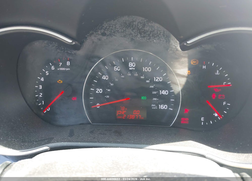 2014 KIA SORENTO LX VIN: 5XYKT4A61EG452650