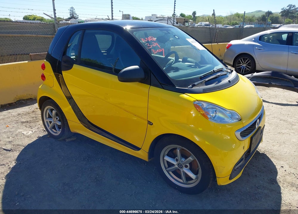 2015 SMART FORTWO PASSION VIN: WMEEJ3BA6FK798562