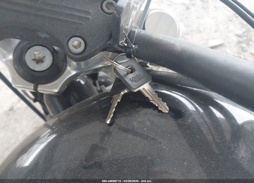 2011 HARLEY-DAVIDSON XL883 L VIN: 1HD4CR210BC425298