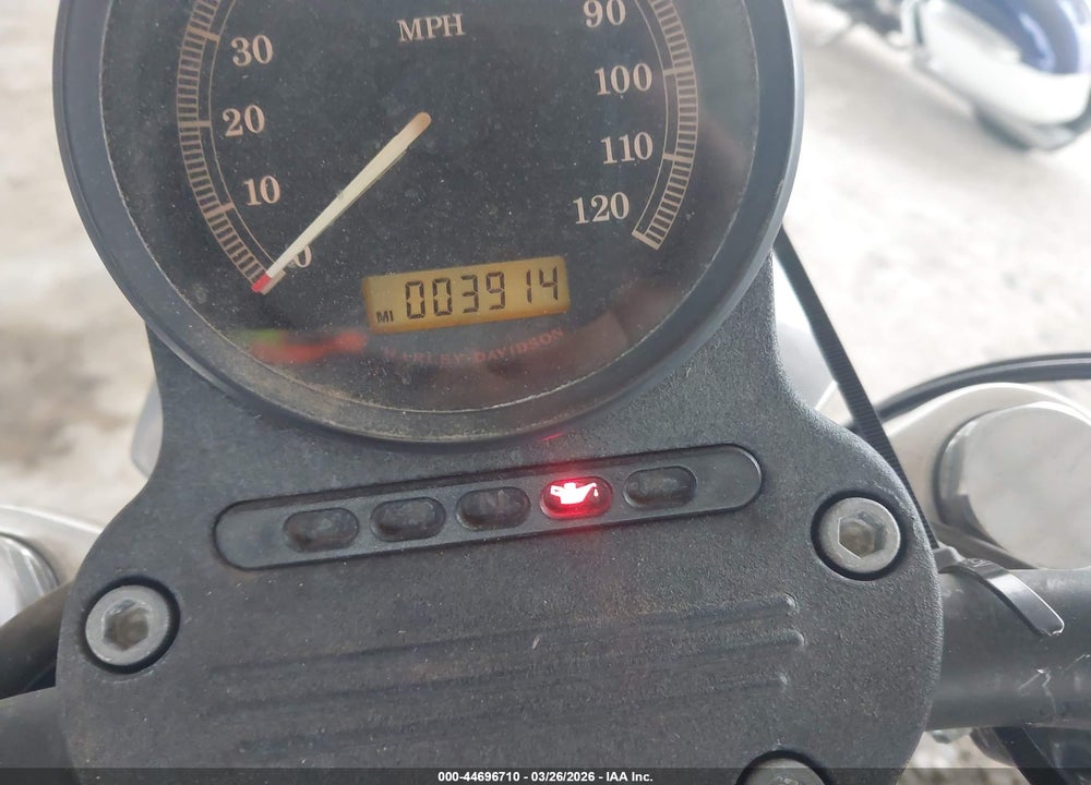 2011 HARLEY-DAVIDSON XL883 L VIN: 1HD4CR210BC425298