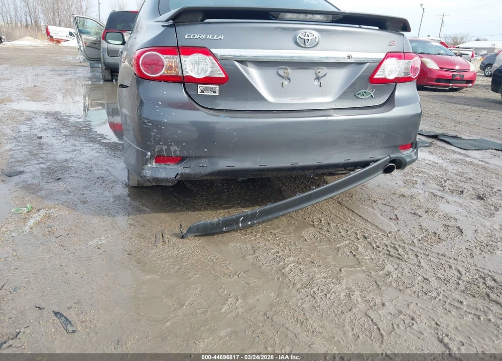 2013 TOYOTA COROLLA S VIN: 2T1BU4EE4DC108657