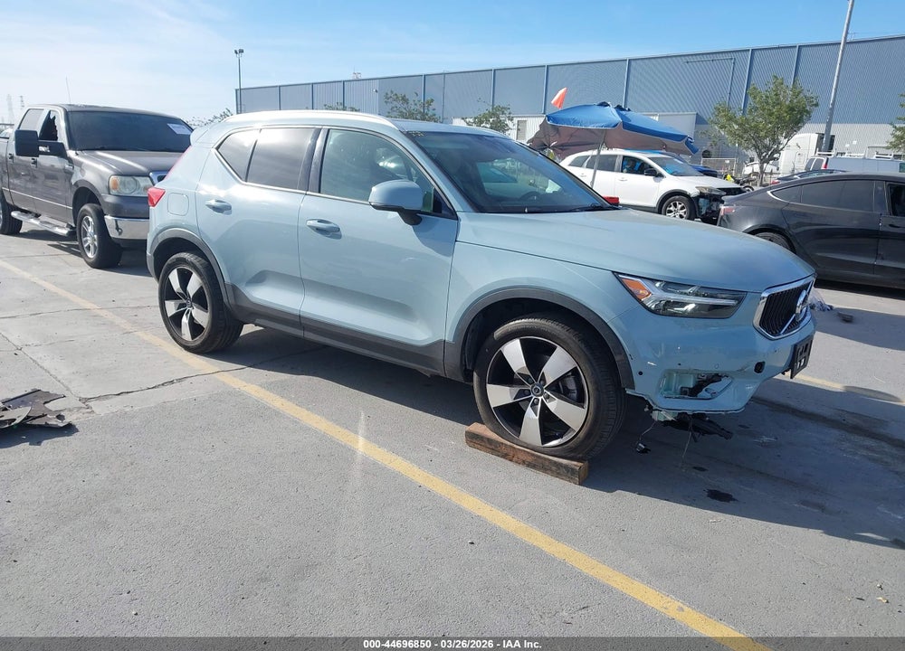 2019 VOLVO XC40 T5 MOMENTUM/T5 R-DESIGN VIN: YV4162XZ0K2019932
