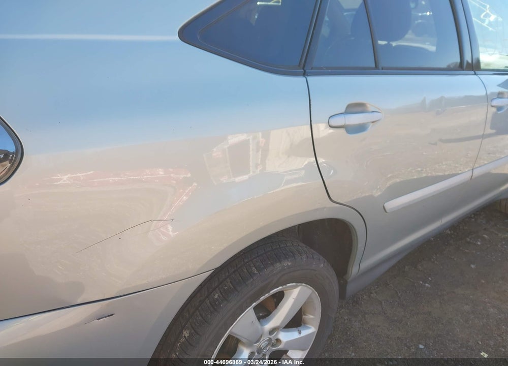 2005 LEXUS RX 330 VIN: 2T2HA31U45C041520