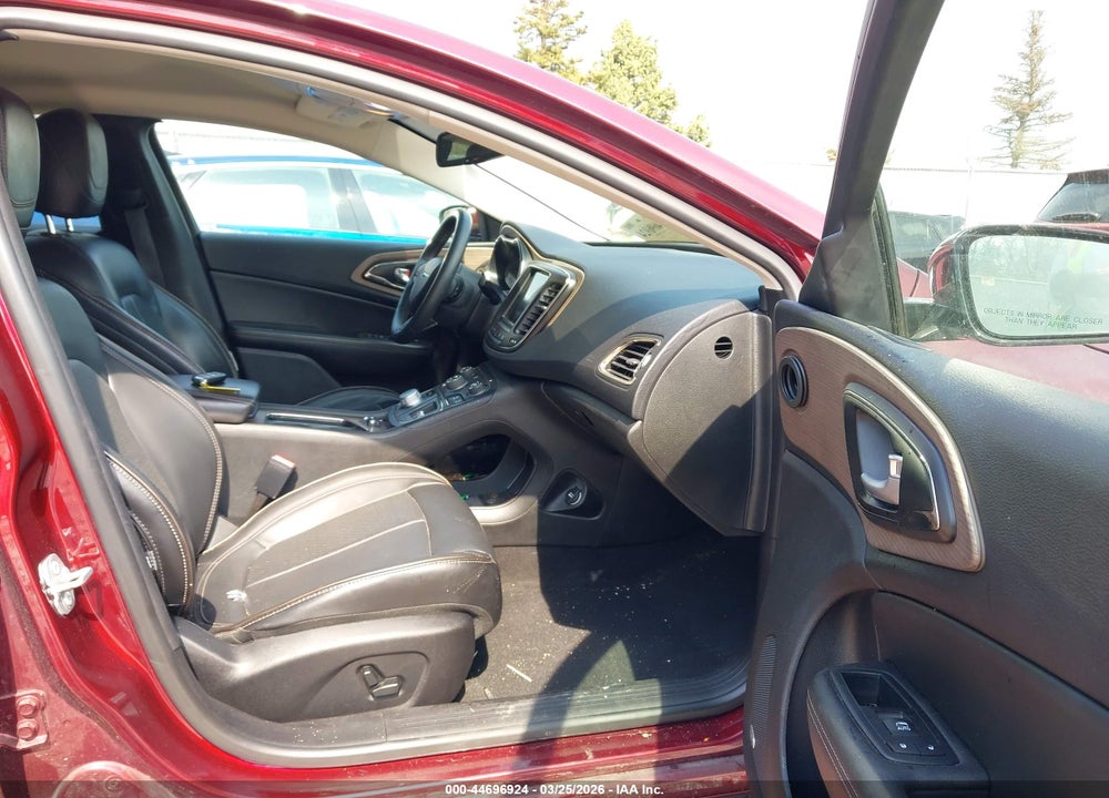 2016 CHRYSLER 200 C VIN: 1C3CCCCBXGN110543