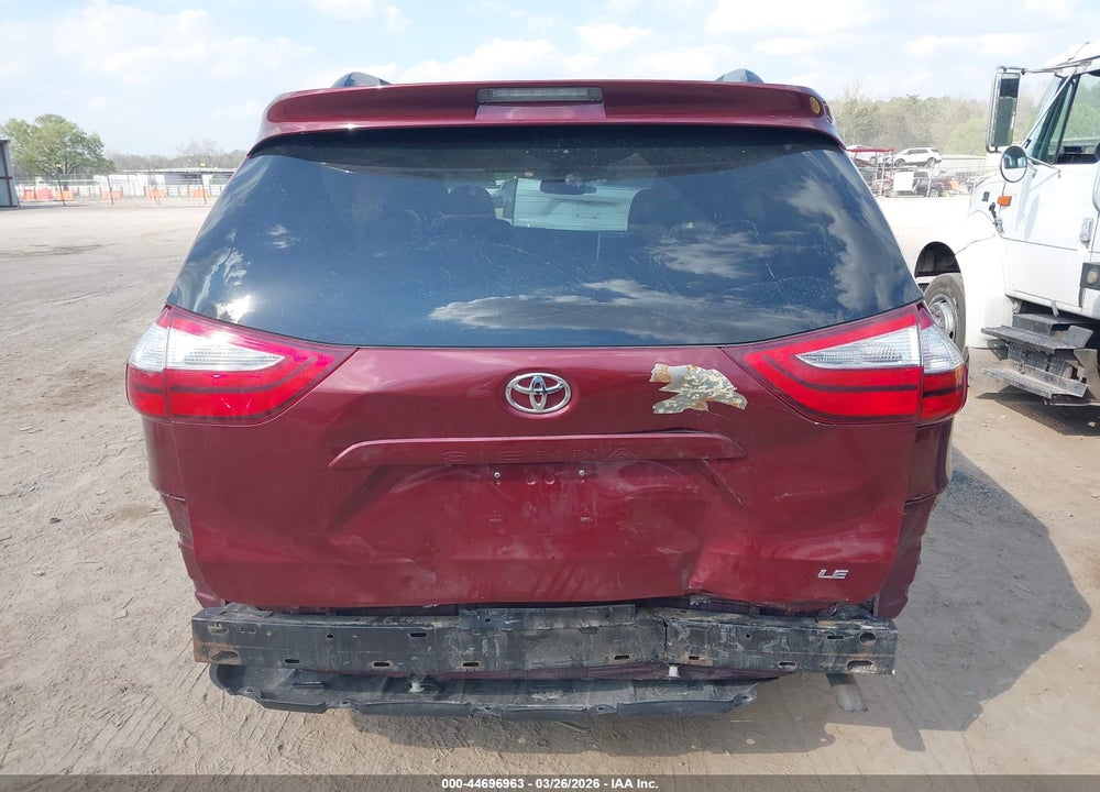 2017 TOYOTA SIENNA LE 8 PASSENGER VIN: 5TDKZ3DC3HS889728
