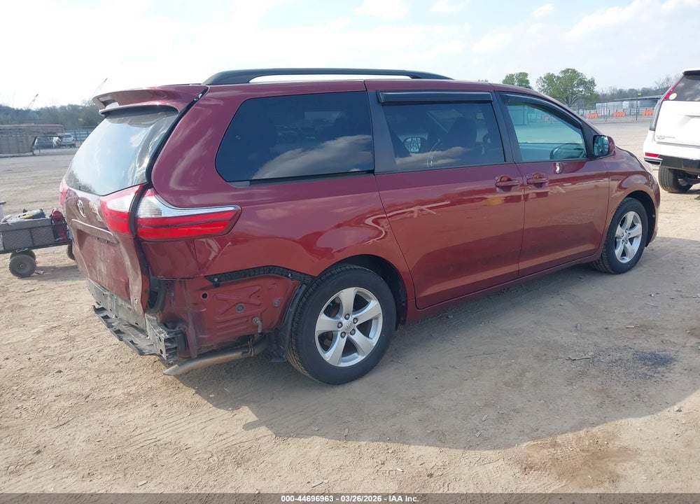 2017 TOYOTA SIENNA LE 8 PASSENGER VIN: 5TDKZ3DC3HS889728