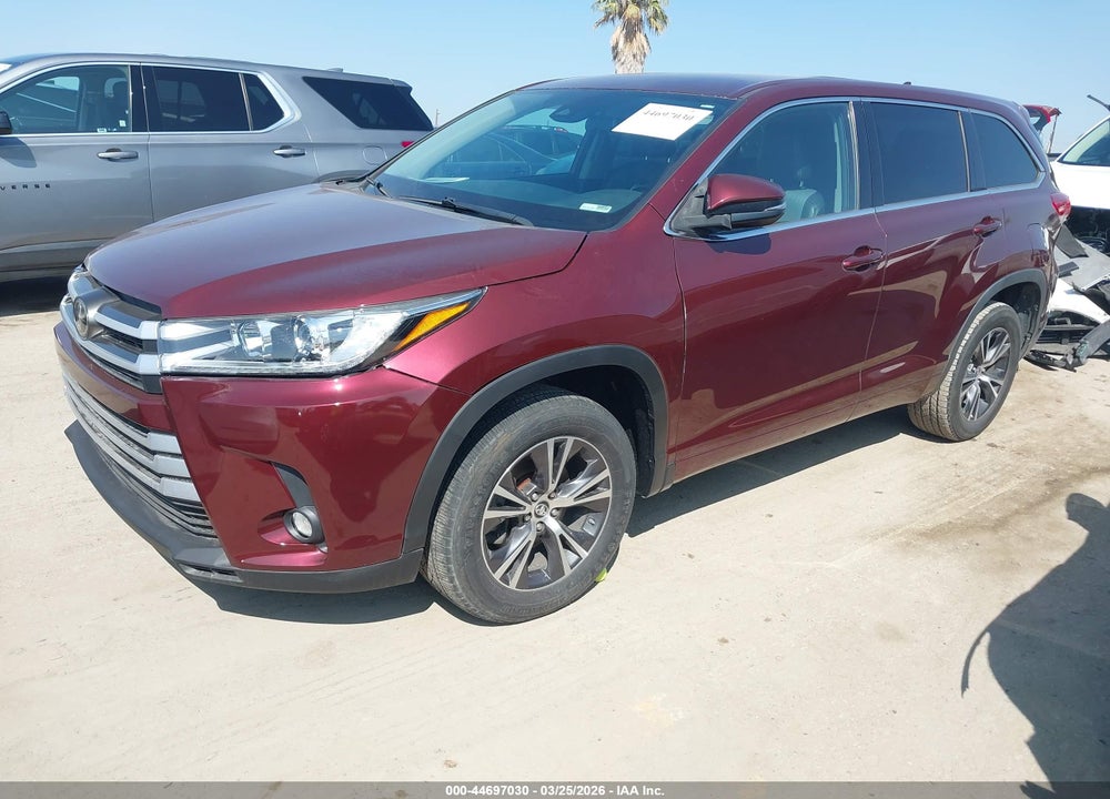 2018 TOYOTA HIGHLANDER LE PLUS VIN: 5TDZZRFH9JS274925
