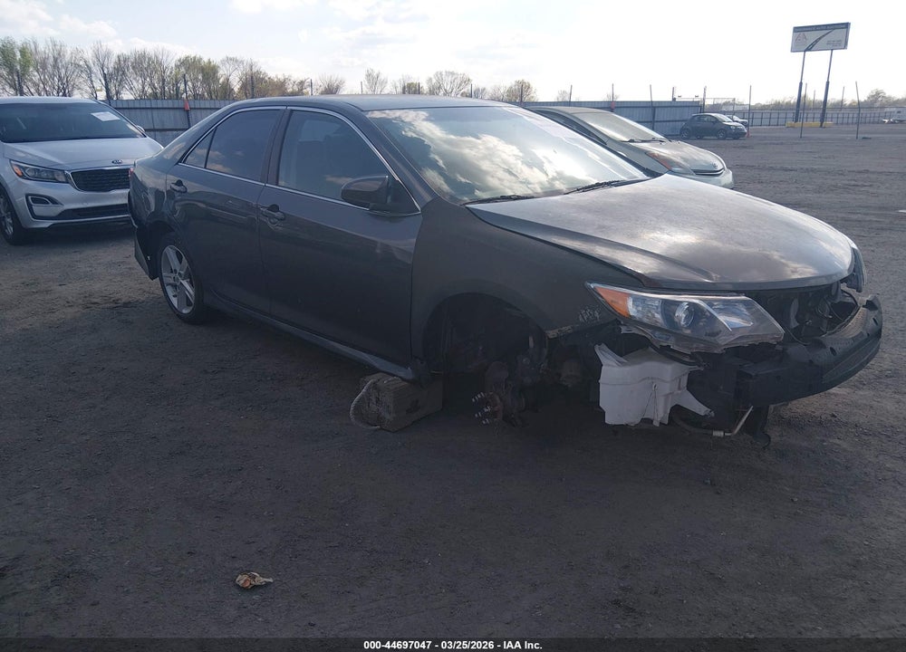 2012 TOYOTA CAMRY SE VIN: 4T1BF1FK5CU126661