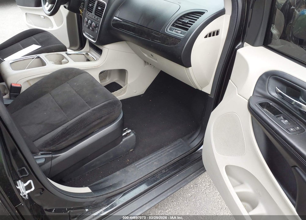 2013 DODGE GRAND CARAVAN SXT VIN: 2C4RDGCGXDR685987
