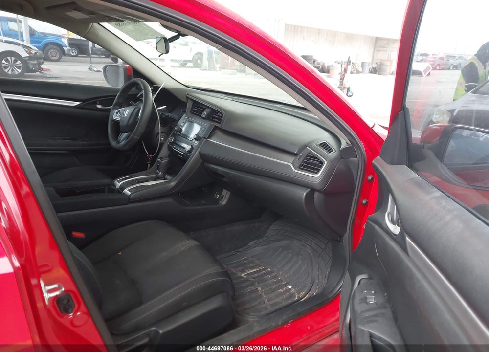 2018 HONDA CIVIC LX VIN: 2HGFC2F69JH511438