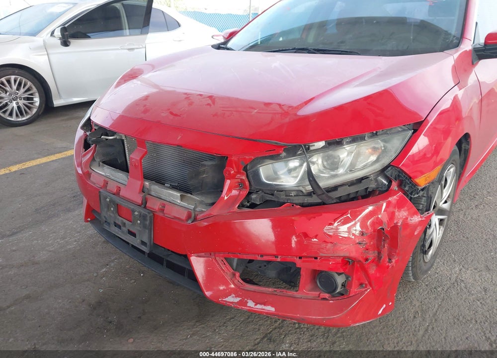 2018 HONDA CIVIC LX VIN: 2HGFC2F69JH511438