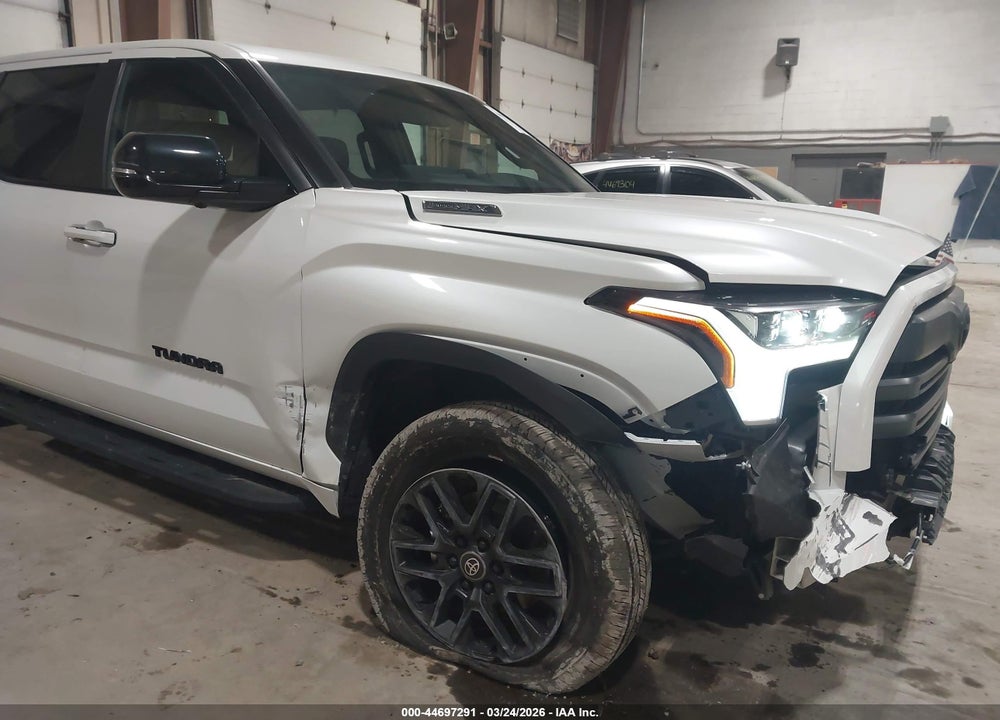2026 TOYOTA TUNDRA HYBRID LIMITED CREWMAX 6.4' BED VIN: 5TFWC5DB5TX116459