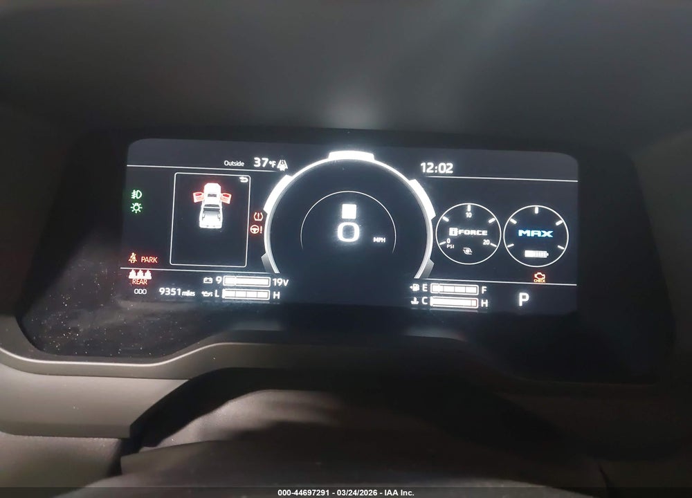 2026 TOYOTA TUNDRA HYBRID LIMITED CREWMAX 6.4' BED VIN: 5TFWC5DB5TX116459