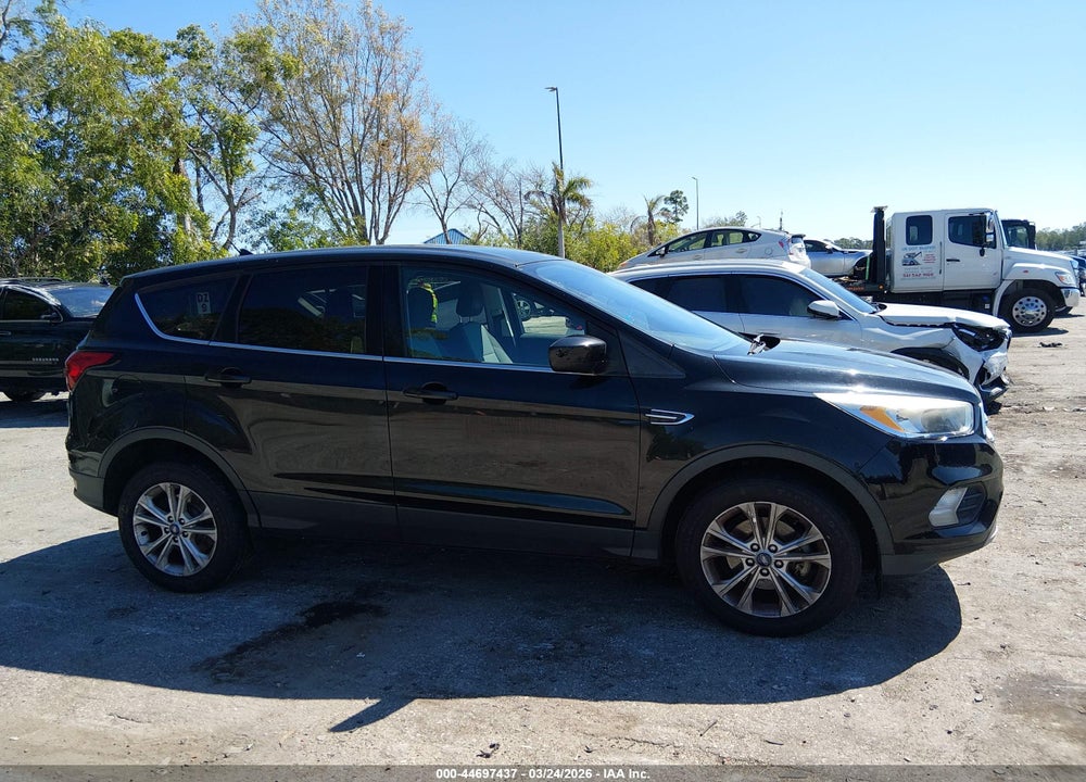 2019 FORD ESCAPE SE VIN: 1FMCU0GD4KUA06935