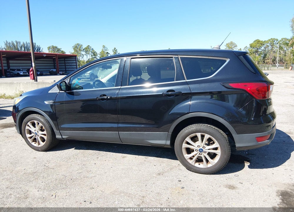 2019 FORD ESCAPE SE VIN: 1FMCU0GD4KUA06935