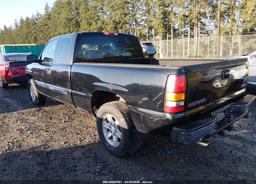 2004 GMC SIERRA 1500 SLE VIN: 2GTEK19V141111526