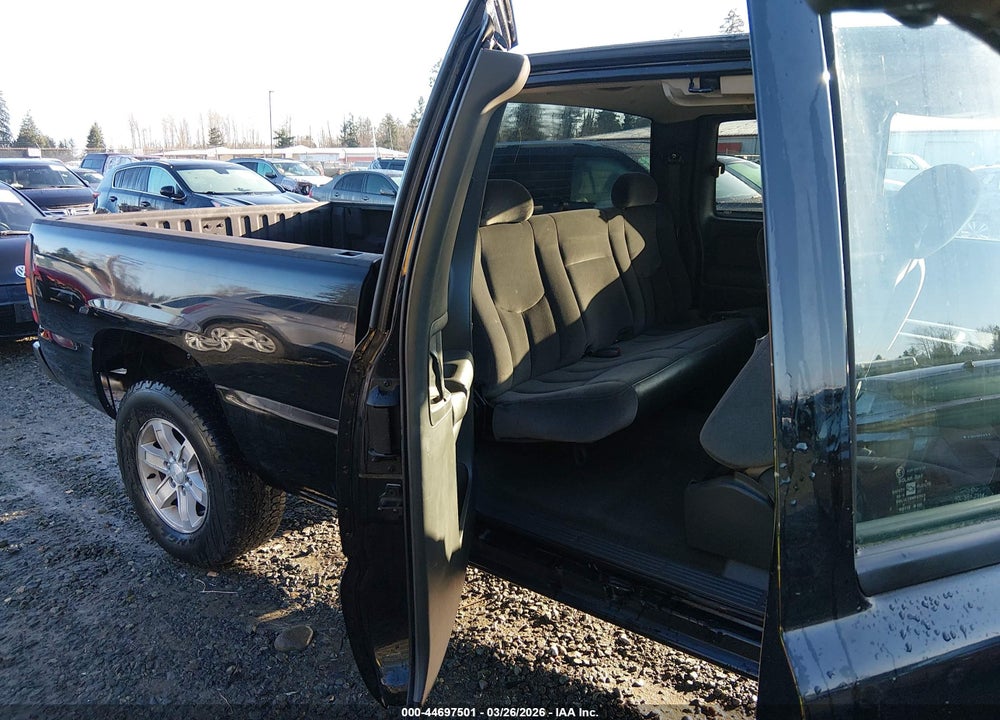 2004 GMC SIERRA 1500 SLE VIN: 2GTEK19V141111526