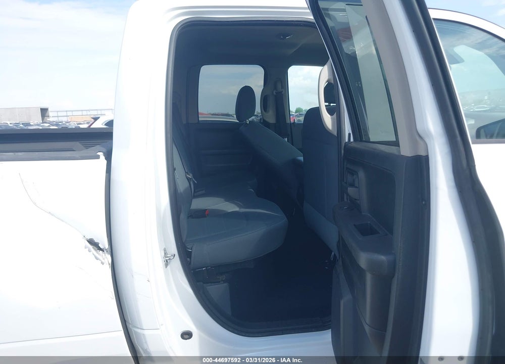 2015 RAM 1500 EXPRESS VIN: 1C6RR6FT3FS541730