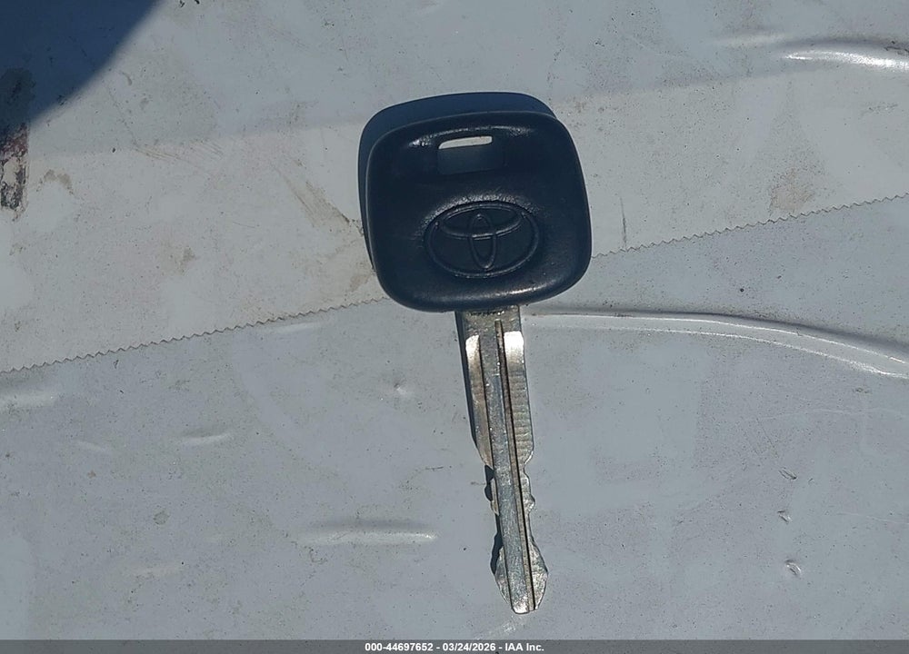 2003 TOYOTA CAMRY LE VIN: 4T1BE32K43U683016