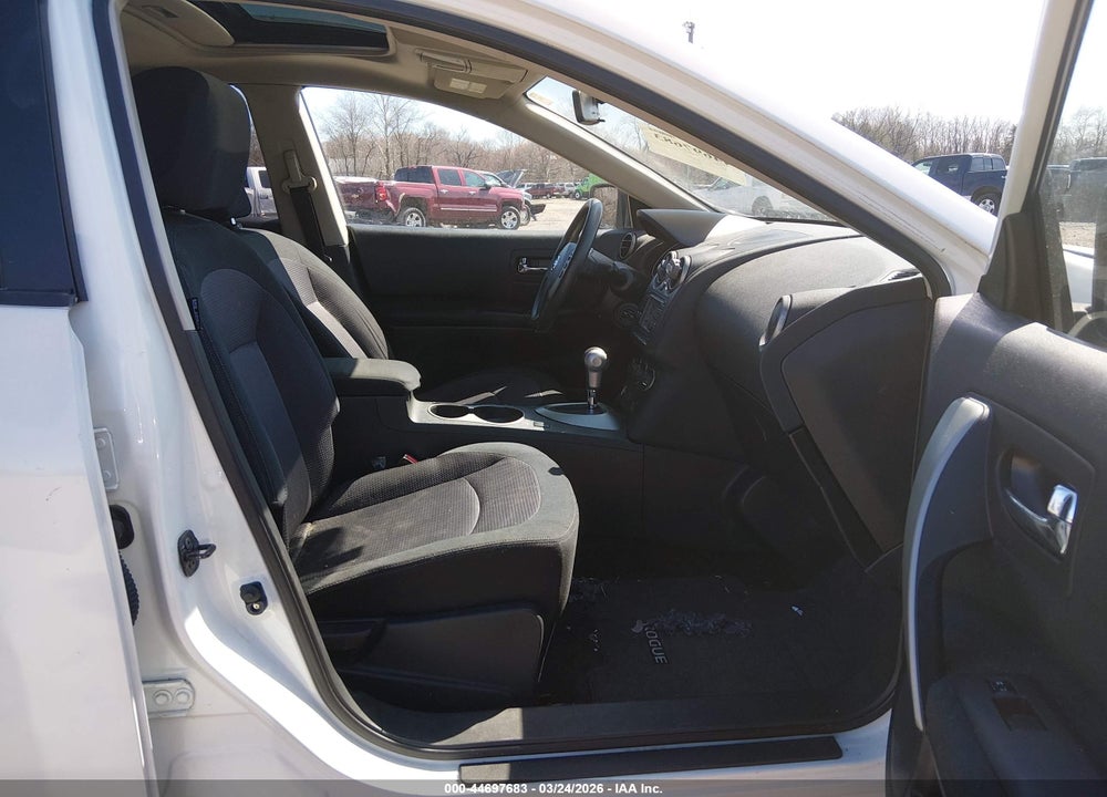 2013 NISSAN ROGUE SV VIN: JN8AS5MV6DW645261