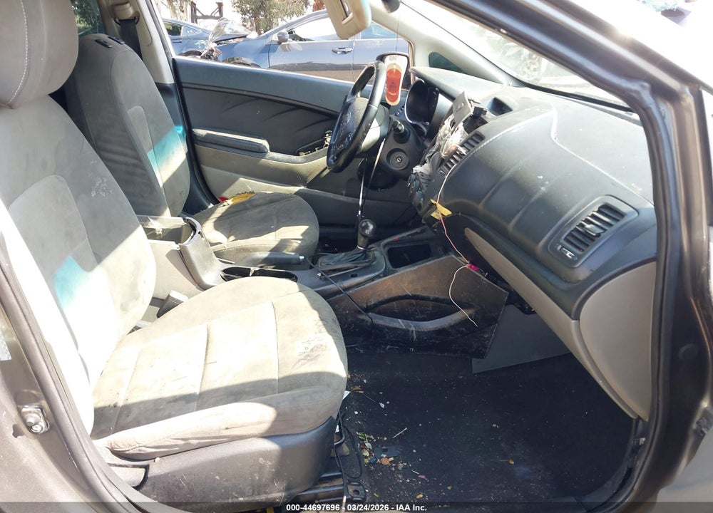 2014 KIA FORTE EX VIN: KNAFX4A8XE5115357