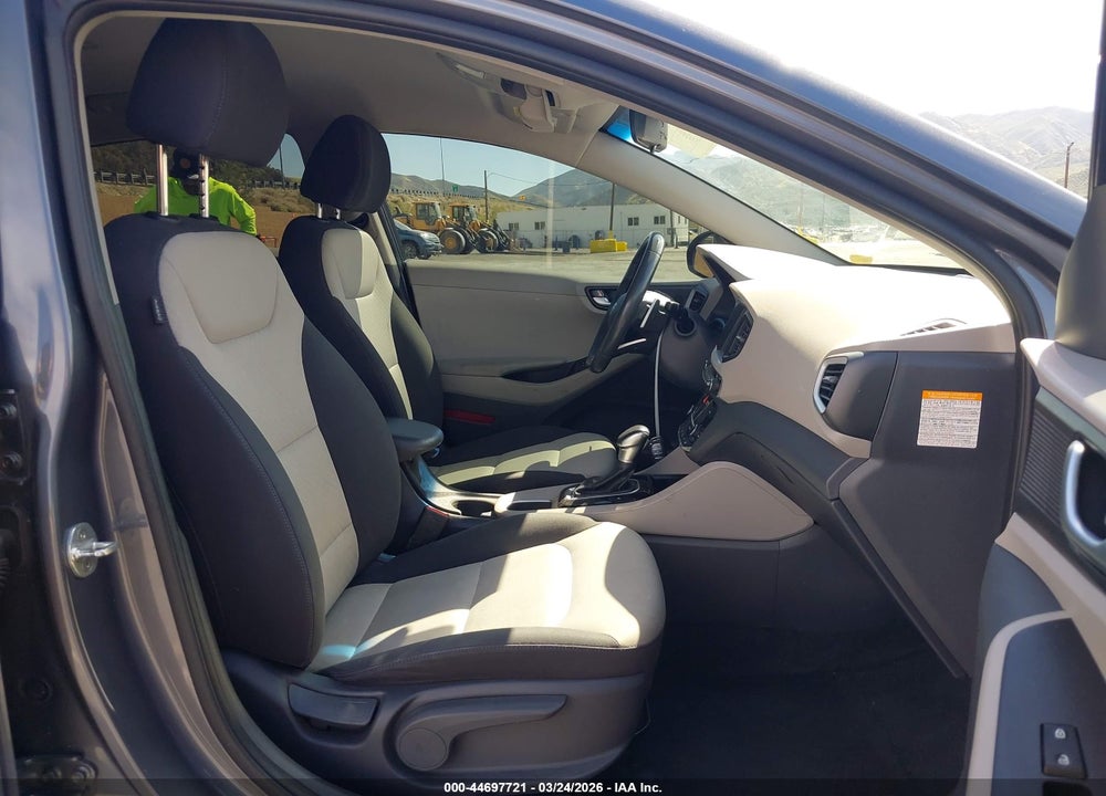 2019 HYUNDAI IONIQ HYBRID SEL VIN: KMHC75LC7KU145149
