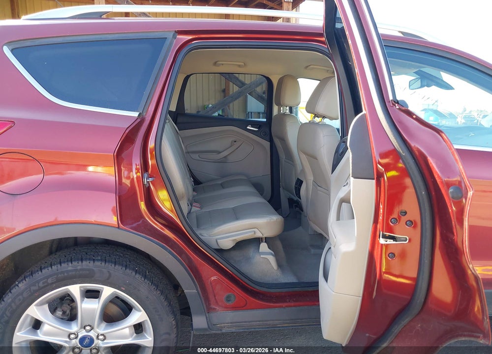 2015 FORD ESCAPE TIT VIN: 1FMCU9JX1FUB80037