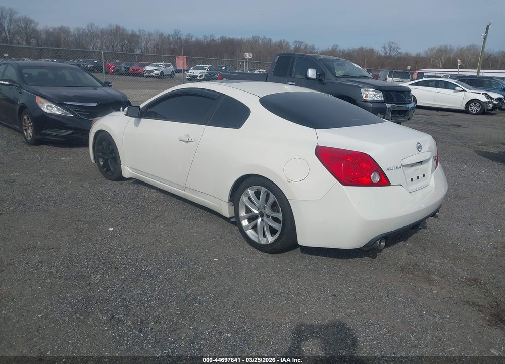 2011 NISSAN ALTIMA 3.5 SR VIN: 1N4BL2EP0BC134130