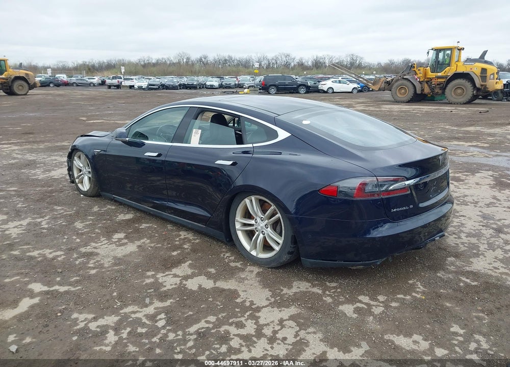 2015 TESLA MODEL S VIN: 5YJSA1H29FF085898