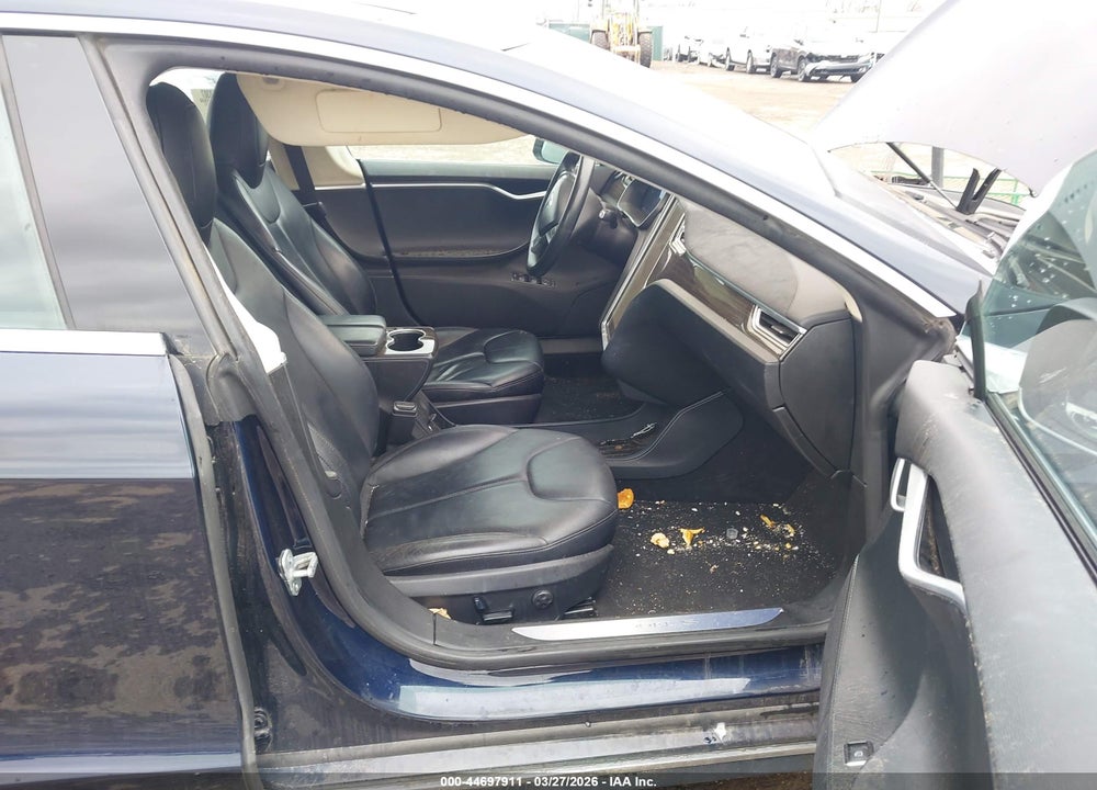 2015 TESLA MODEL S VIN: 5YJSA1H29FF085898
