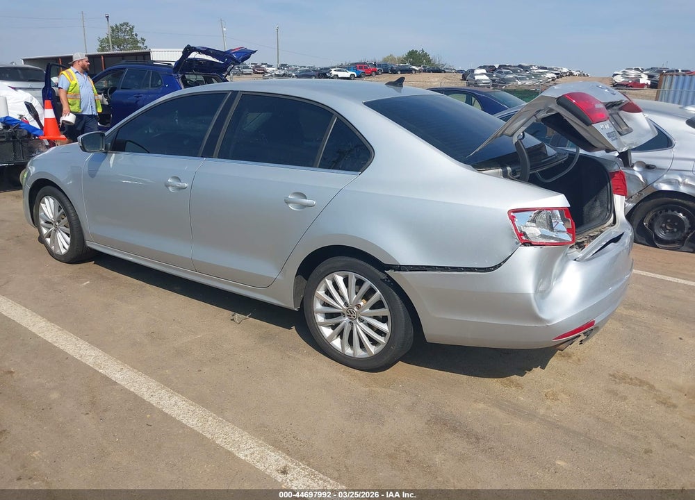 2011 VOLKSWAGEN JETTA 2.5L SEL VIN: 3VWLX7AJ3BM349305