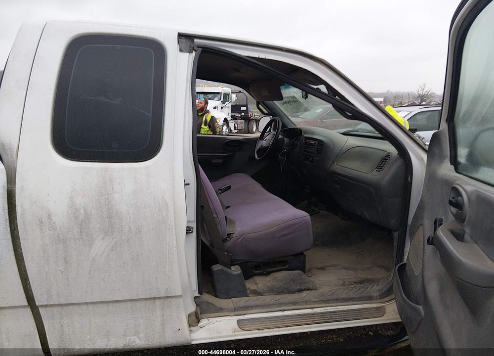 2002 FORD F-150 LARIAT/XL/XLT VIN: 1FTRX18W42NA87229