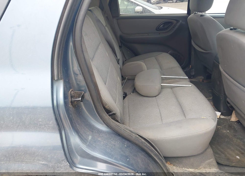 2005 FORD ESCAPE XLT VIN: 1FMYU93175KA01864