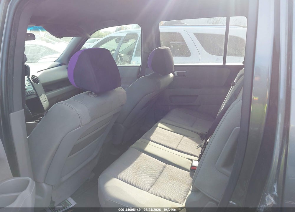 2011 HONDA PILOT EX VIN: 5FNYF4H45BB082845
