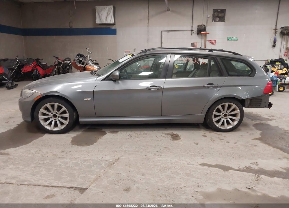 2010 BMW 328I XDRIVE VIN: WBAUU3C54AA540734