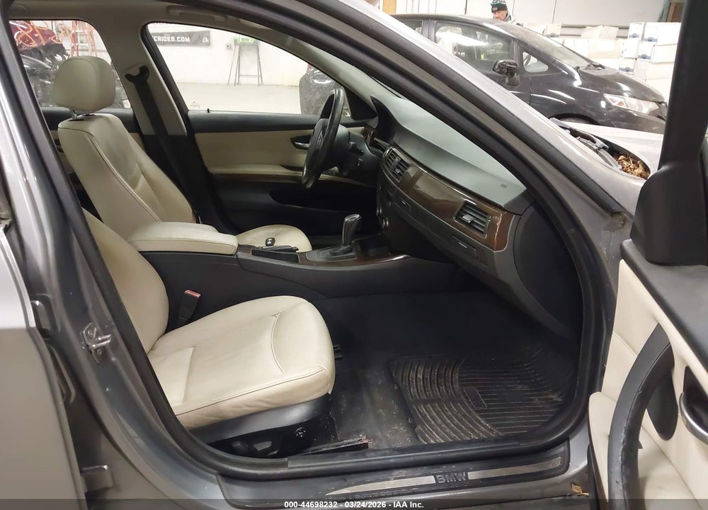 2010 BMW 328I XDRIVE VIN: WBAUU3C54AA540734