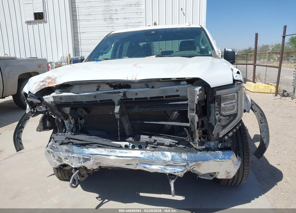 2024 GMC SIERRA 1500 4WD  SHORT BOX SLT VIN: 3GTUUDED5RG381622