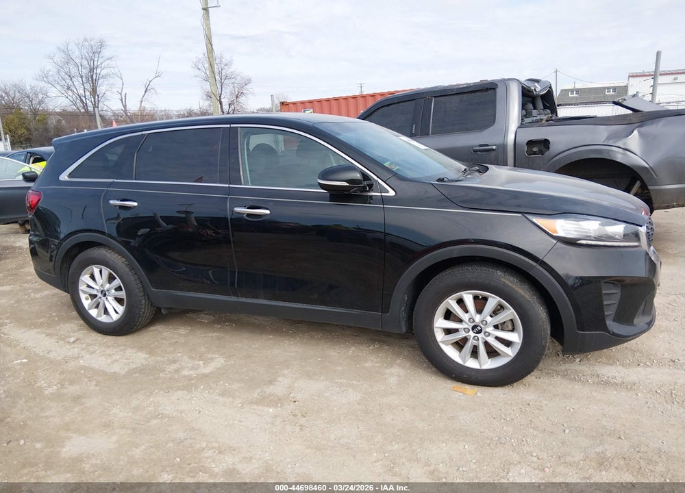 2019 KIA SORENTO 2.4L L VIN: 5XYPG4A37KG589085