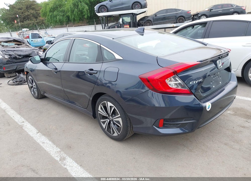 2018 HONDA CIVIC EX-L VIN: 19XFC1F81JE201371